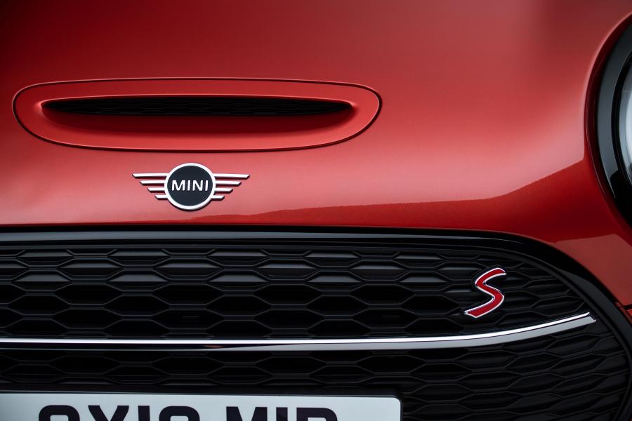 Детали экстерьера Mini Cooper S Clubman (F54) 2019 года  (WW) (фото 30 из 150)